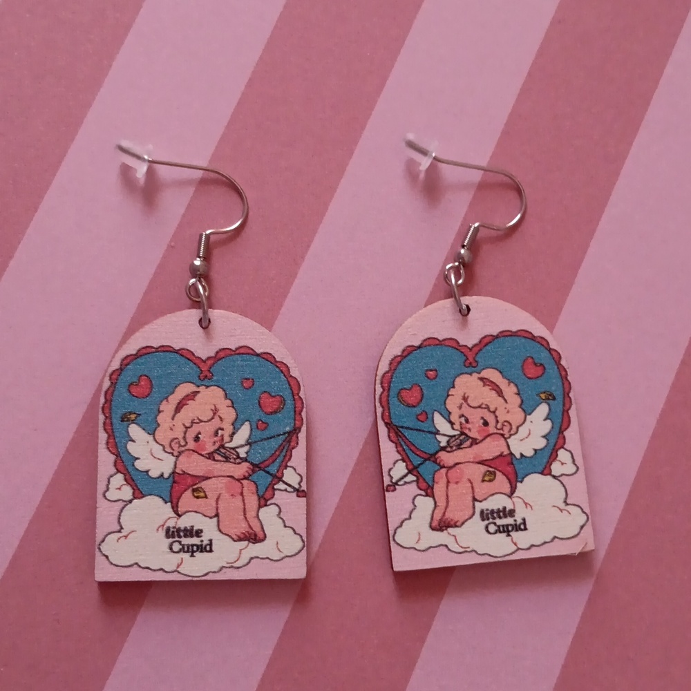 "Love is in the Air" Cupid Cherub Girl Angel Heart Arrow Wood Earrings New!